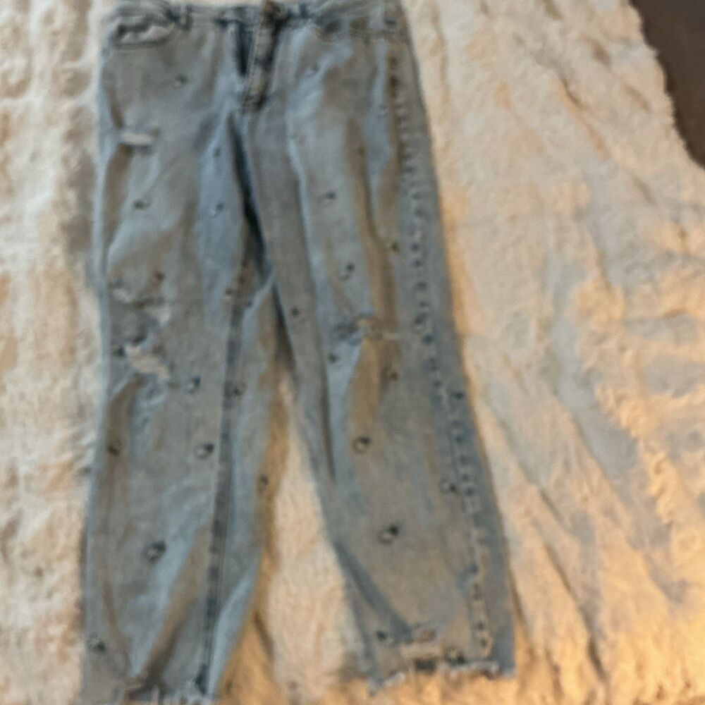 TINSELTOWN Distressed Straight Light Wash Jeans Floral Embroidered 5-Pocket